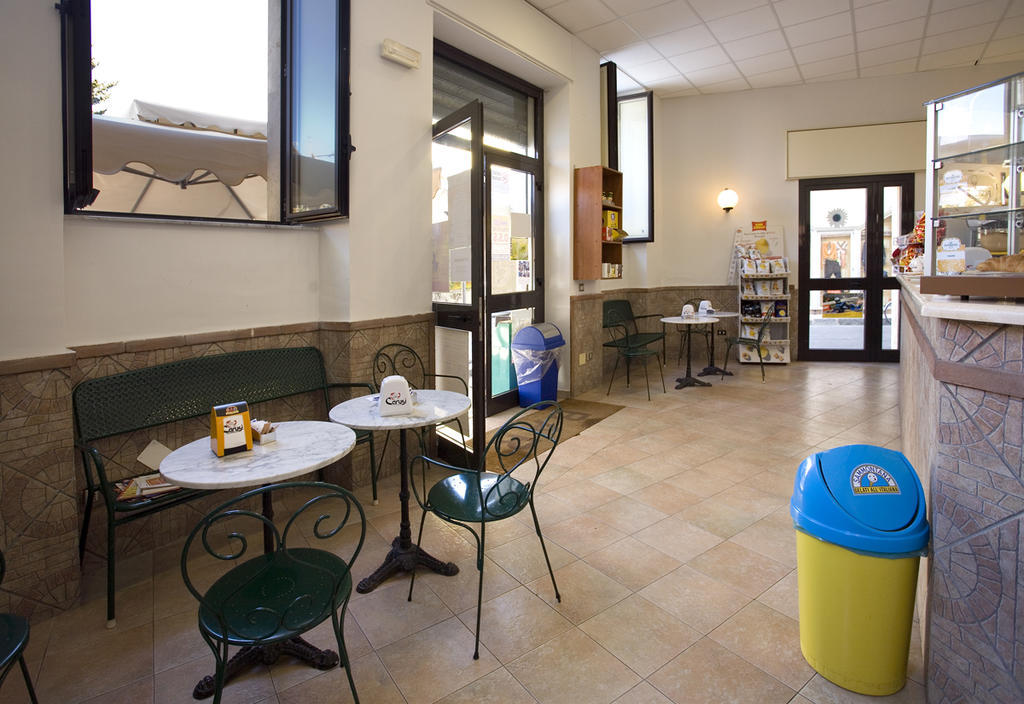 Hotel Vittoria Сапри Екстериор снимка