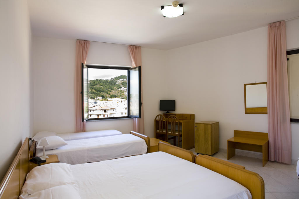 Hotel Vittoria Сапри Стая снимка