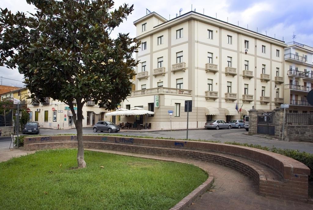 Hotel Vittoria Сапри Екстериор снимка